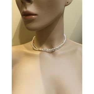Pearl Neclace with Shiny Beads